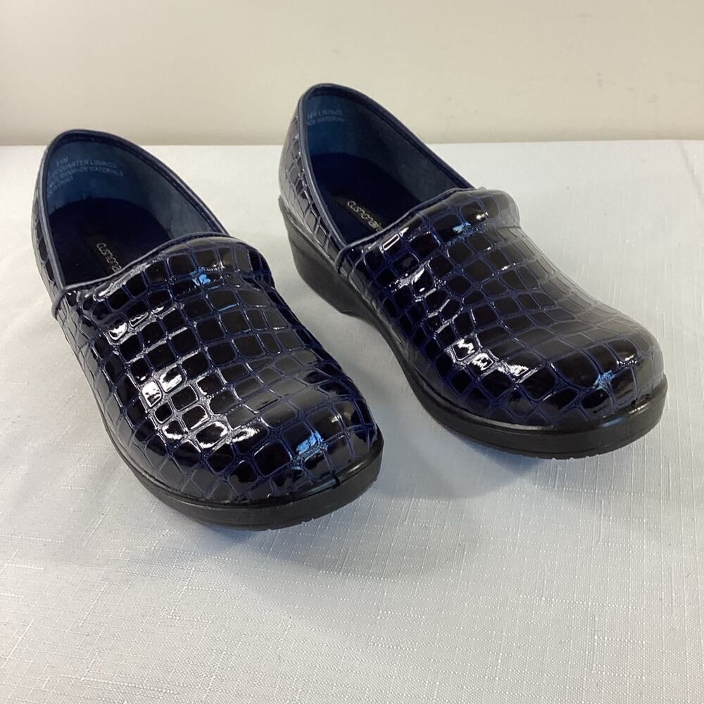 Cushionaire Blue Croc Embossed Comfort Clog Size 8.5